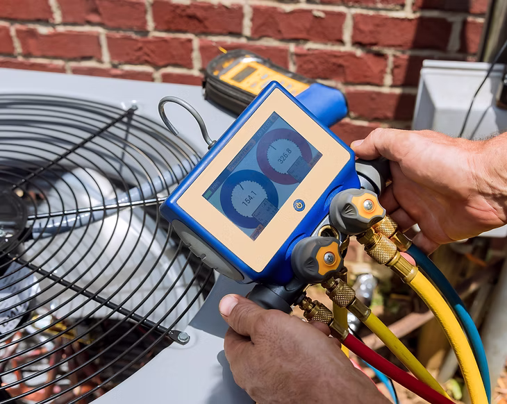 Air conditioner check service, leak detection, fill refrigerant, device meter liquid cooli